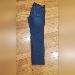 Womens American Eagle 14 long skinny jeans.